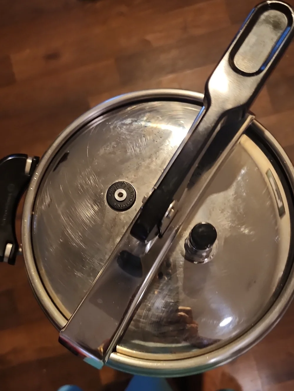 Stainless Steel Pressure Cooker - Polished Silver
